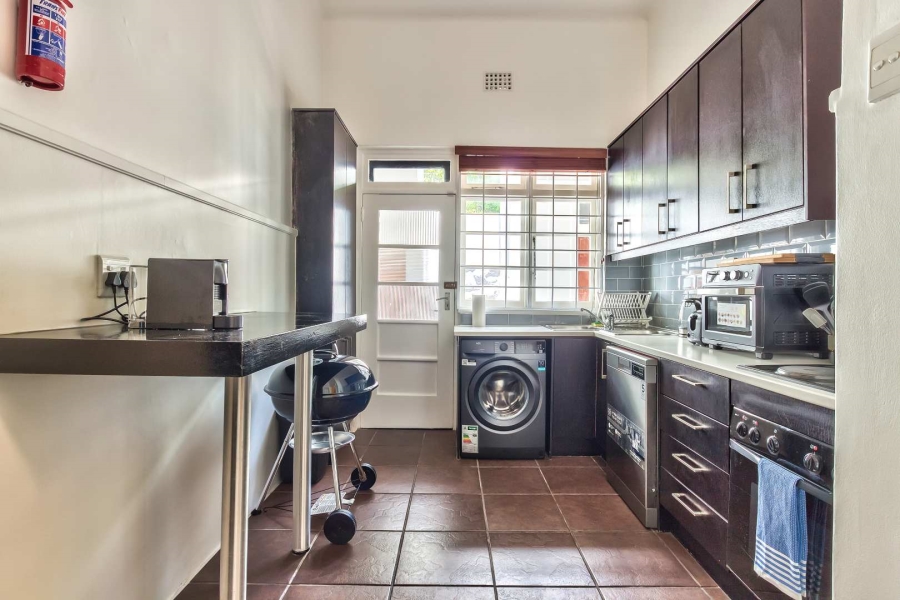 To Let 2 Bedroom Property for Rent in Sea Point Western Cape
